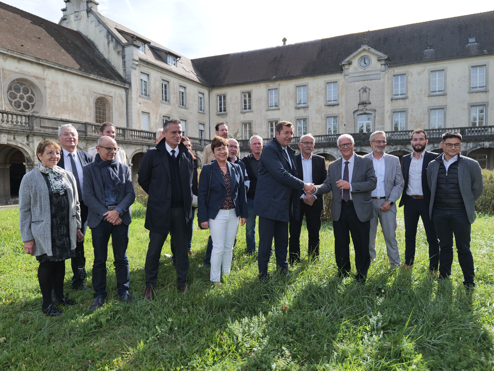 Une journée historique avec la signature du Castel Vesulium